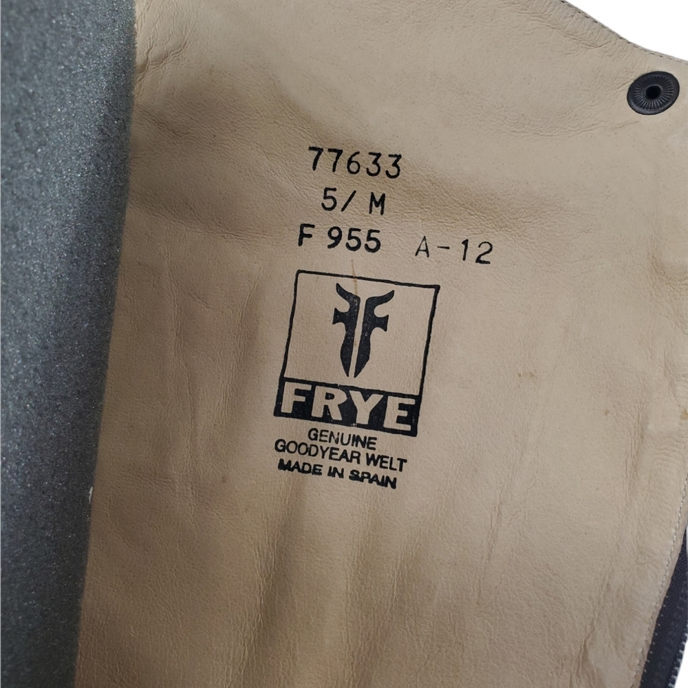 Frye - Picture 4 of 5